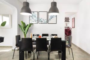 Villa Garden with Pool, Billiard, BBQ & Fireplace