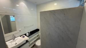 Suíte Copacabana 1 quadra praia apt compartilhado