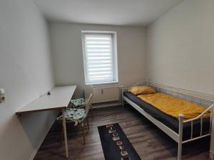 schöne 4 Raum, 4 - 8 Bett FeWo in Schönebeck