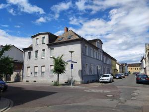 schöne 4 Raum, 4 - 8 Bett FeWo in Schönebeck