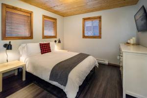 SURFERS GUESTHOUSE Tofino