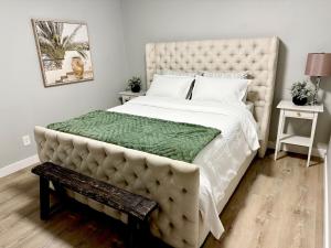 The Oak & Iron Suite