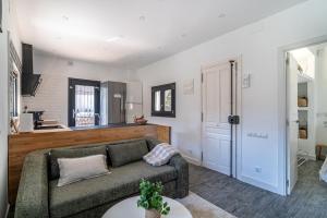 Le Petit Villa, with pool and barbecue
