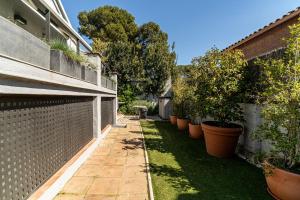 Le Petit Villa, with pool and barbecue