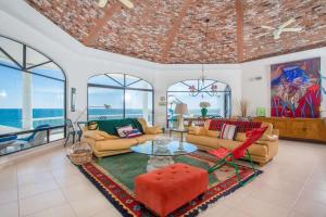 Beach Front Home in Las Conchas Casa Frida