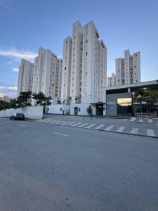 Apartamento moderno, completo e ótima localização