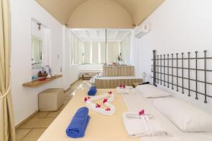 Antinea Suites Hotel & Spa Santorini Greece