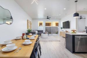 Sleeps 26, Hot Tub, Outdoor lounge