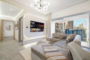 High Floor Burj view in Peninsula One Community