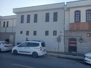 Roz Family Mansion 2