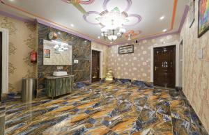 Triangle Retreat - Royal Habib Residency