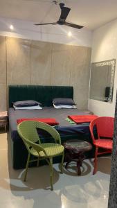 Green rooms stays 39