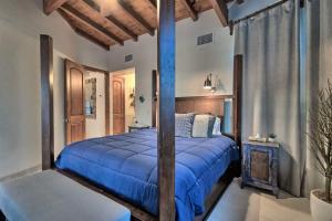 One of a Kind Beachfront Home Estrella del Mar