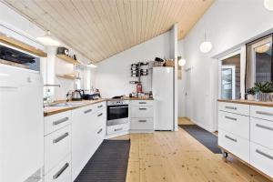 12230-Sjaellands-Odde-Engvibevej-11