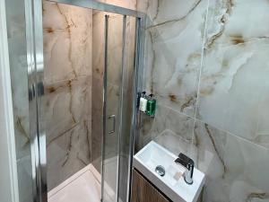 Stockwell Residences - The Grand Lumière Suite