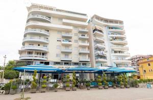 The Blue Horizon Apartment
