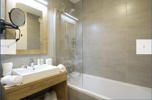 Tomorrowland Winter 3 BDR at Odalys Alpe dHuez