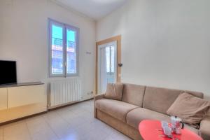 Apt. Gabriella: Studio in the Centre of Laveno - Happy Rentals