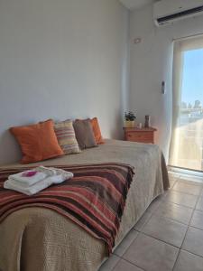 Departamento confortable con muy buena ubicacion y cochera para 4 personas
