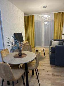 ATJ Kierbedzia - Olinek, AC, free parking, balcony