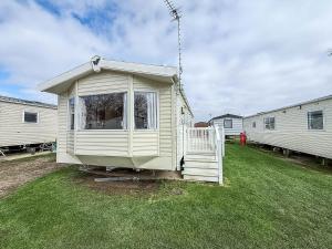 Lovely Caravan At Broadland Sands Holiday Park Nearby Lowestoft Ref 20011Bs