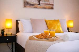 Central Nottingham Oasis Sleeps 9 With Parking