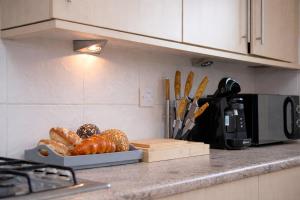 Central Nottingham Oasis Sleeps 9 With Parking