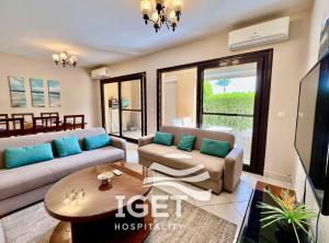 Verdi Ground Chalet - 3 Bedrooms - 1 Master Bedroom - 2 Bathrooms - Direct on Lagoon