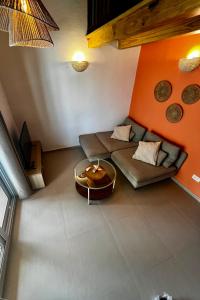 Duplex Bayahibe city-center, Walking beach 5 minutes, pool Bahia Coral