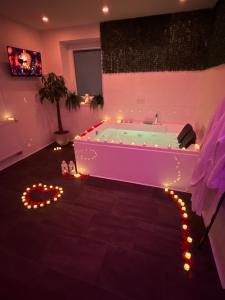 Wood Spa Wellness Suite mit Whirlpool & Sauna nahe Göttingen