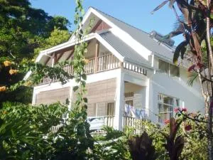 La Batie selfcatering Apartment - Anse Etoile