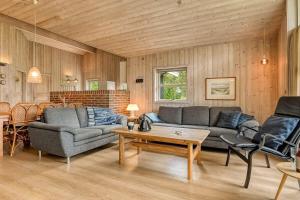 C11514-Hemmet-Tues-Drowt-4