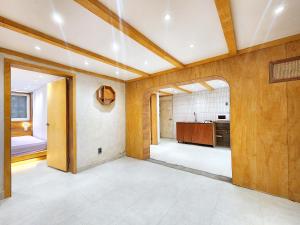 Hongdae 5min,1st floor,Spacious 4BR 3BA Home