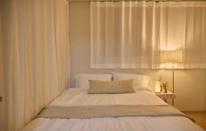 10 min to Sillim & Seowon Station, Cozy Studio, Luggage Storage