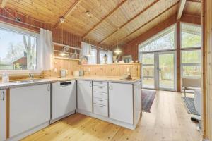 8116-Ega-Under-Ronnene-37