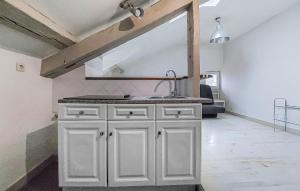 Stunning Apartment In Blois