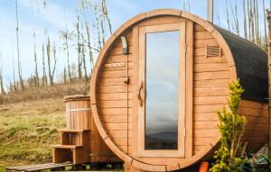 Beautiful Home In Niedzwiedz With Sauna