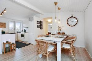 40544-Juelsminde-Pot-Strandby-379