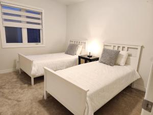 Spacious 4 BDRM Home on Ravine Lot