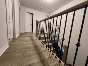 Spacious 4 BDRM Home on Ravine Lot