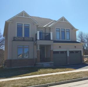 Spacious 4 BDRM Home on Ravine Lot