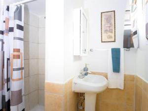 Private 1BR w Yard & King Bed Simi Valley