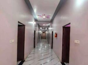 Hotel O Rama Palace Ayodhya