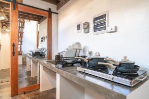 Axu Villa Modern 2BR Home in General Luna