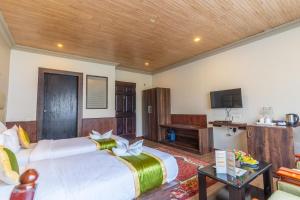 Kingston by Yagi, 600 meters from M G Marg Gangtok