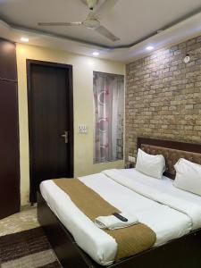 Hotel Relax Inn near Anand vihar
