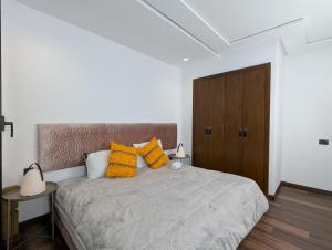 Villa 4-Bedroom with Private Pool & Rooftop Sea View in Tamaris