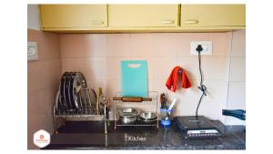 StayMazing KMC Abode- 2BHK AC Serviced Apt-City Centre-5 Mins to Central Railway Station
