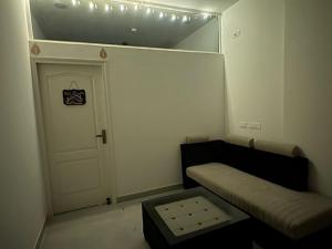 Flat in Noida near gaur mall