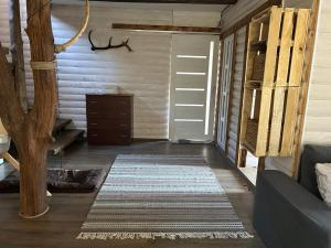 Хатка у долині